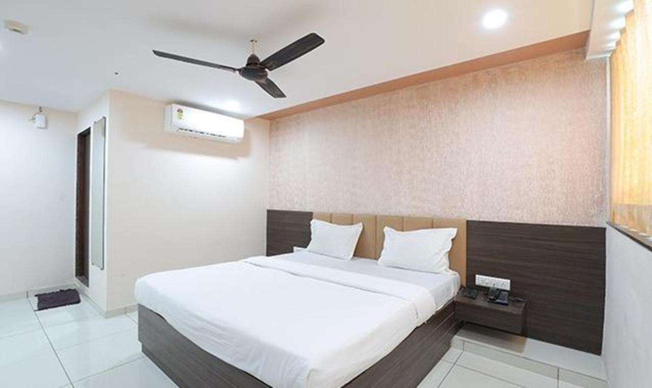 Fabhotel The Heaven Ahmedabad Eksteriør bilde