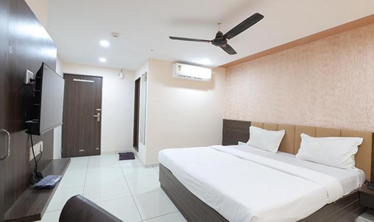Fabhotel The Heaven Ahmedabad Eksteriør bilde
