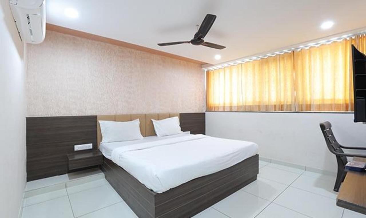 Fabhotel The Heaven Ahmedabad Eksteriør bilde