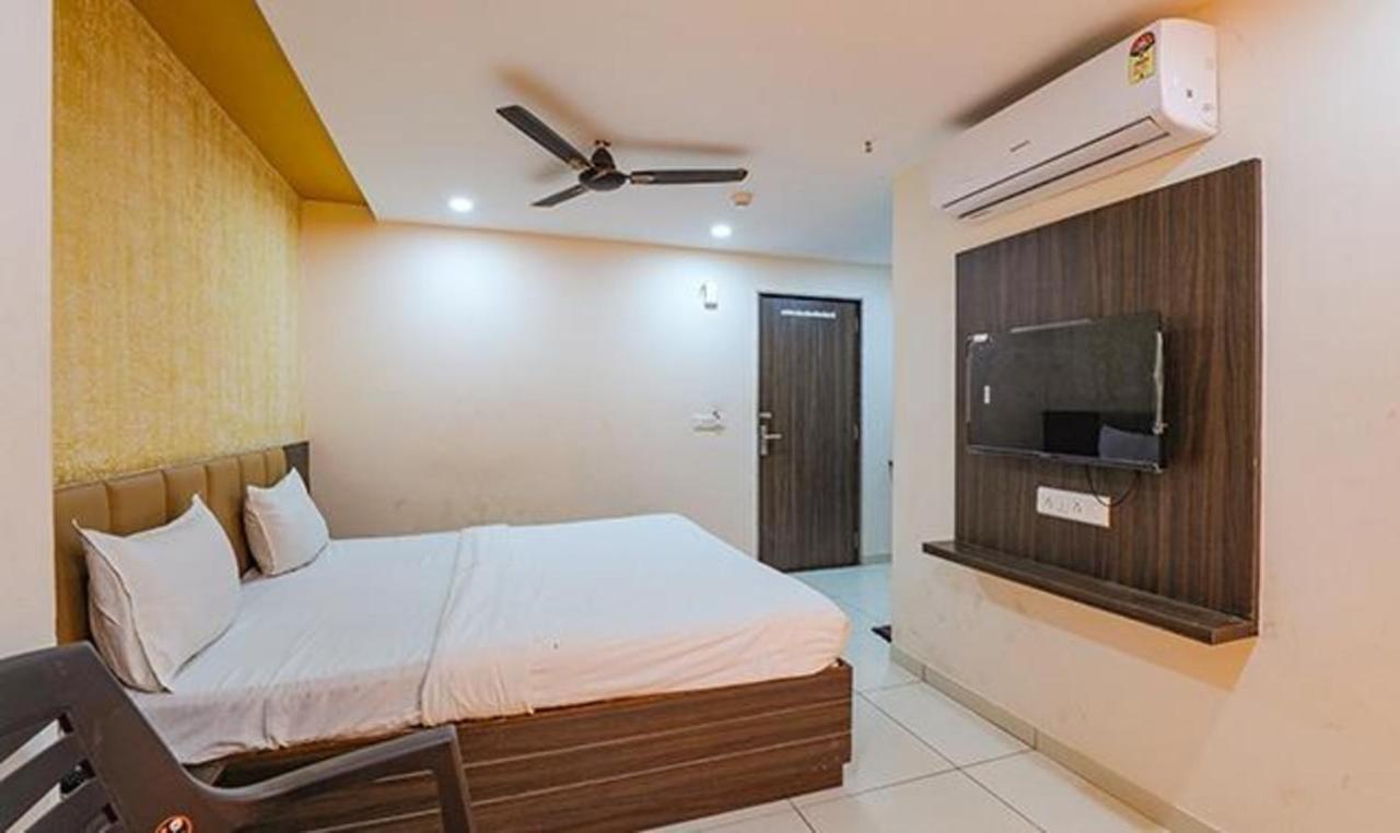 Fabhotel The Heaven Ahmedabad Eksteriør bilde